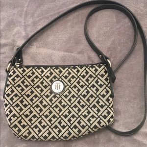 Tommy Hilfiger crossbody handbag